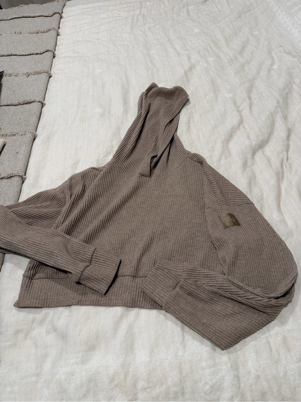 Alo muse cropped hoodie